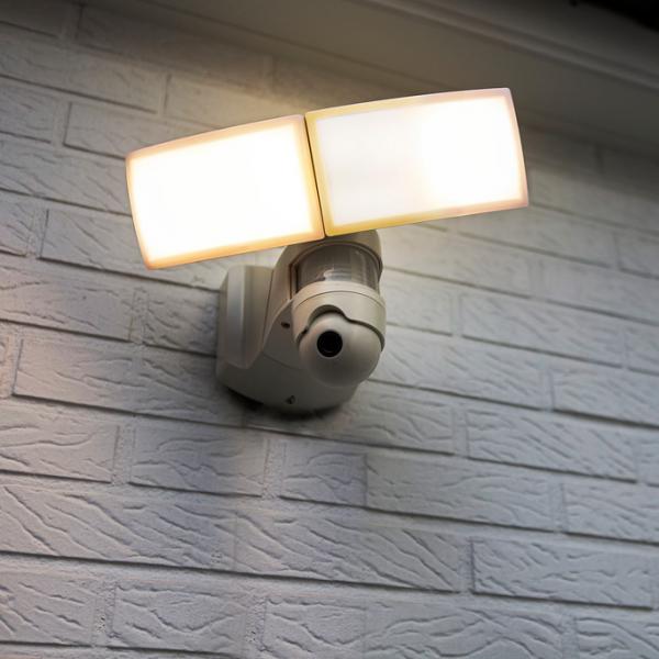 Lutec Security Libra udend&oslash;rslampe m/kamera, lyd og sensor