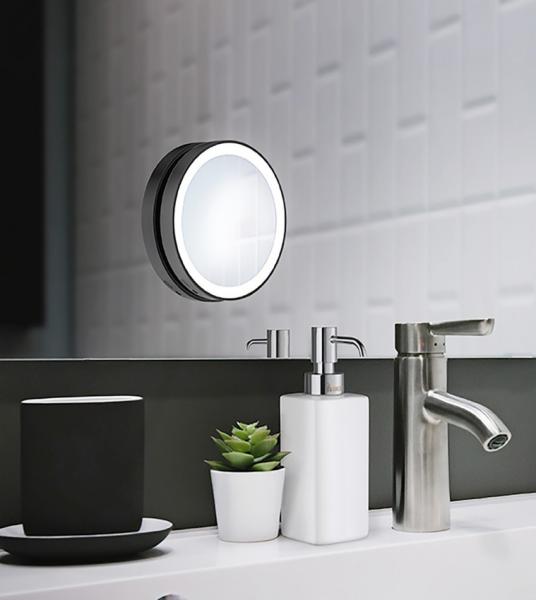 Smedbo kosmetikspejl m/sugekop og LEDlys - 7 x forst&oslash;rrelse - Mat sort